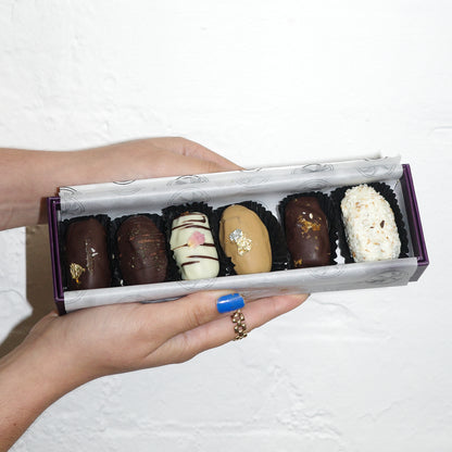 Chocolate Medjoul Date Gift Box: Assorted Flavours