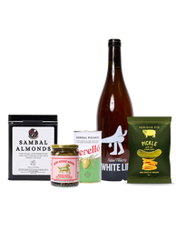 'Trendy Sips & Snacks' Box